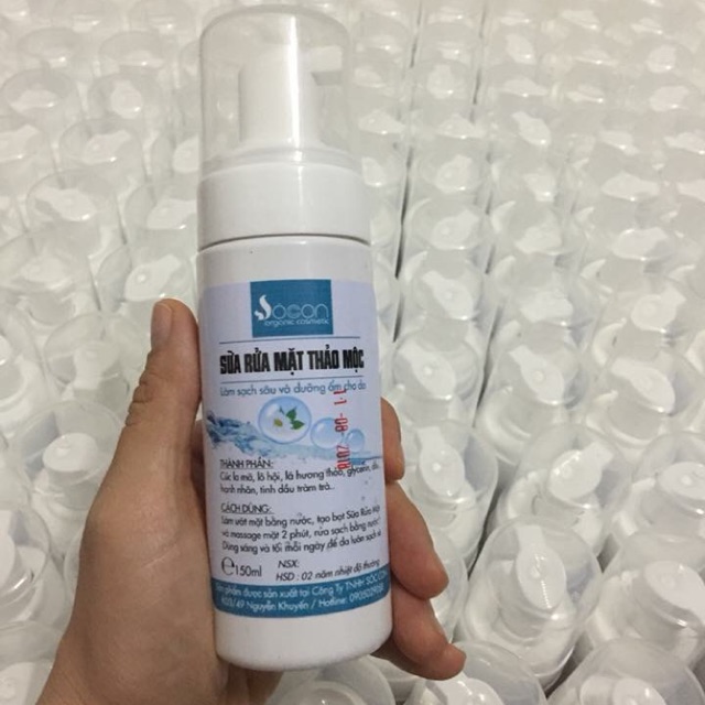 Sữa rửa mặt thảo mộc