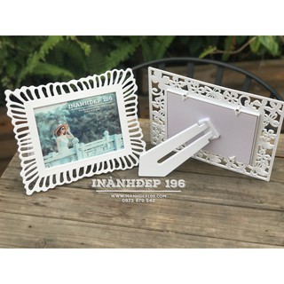 Khung để bàn trắng viền hoa cúc trang trí tiệc cưới cỡ 13x18