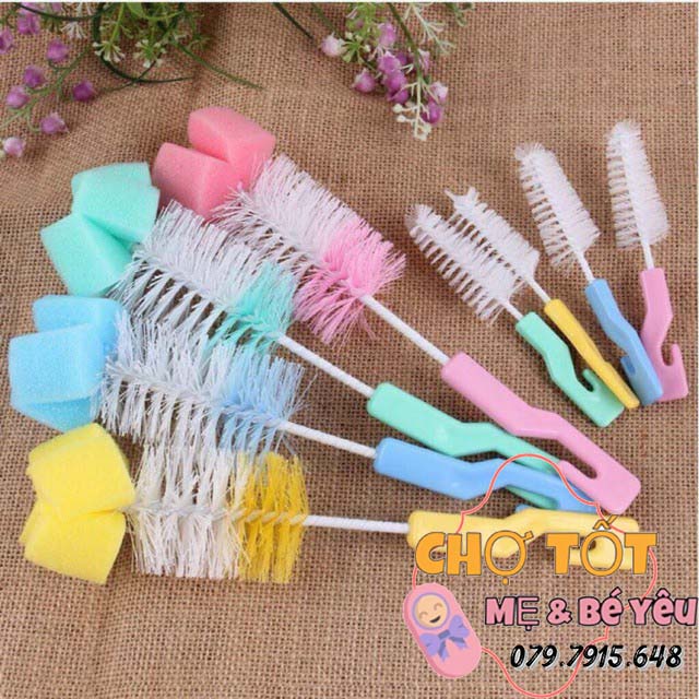 Cọ Rửa Bình Sữa Và Núm Ty 2 Chi Tiết Đầu Mút