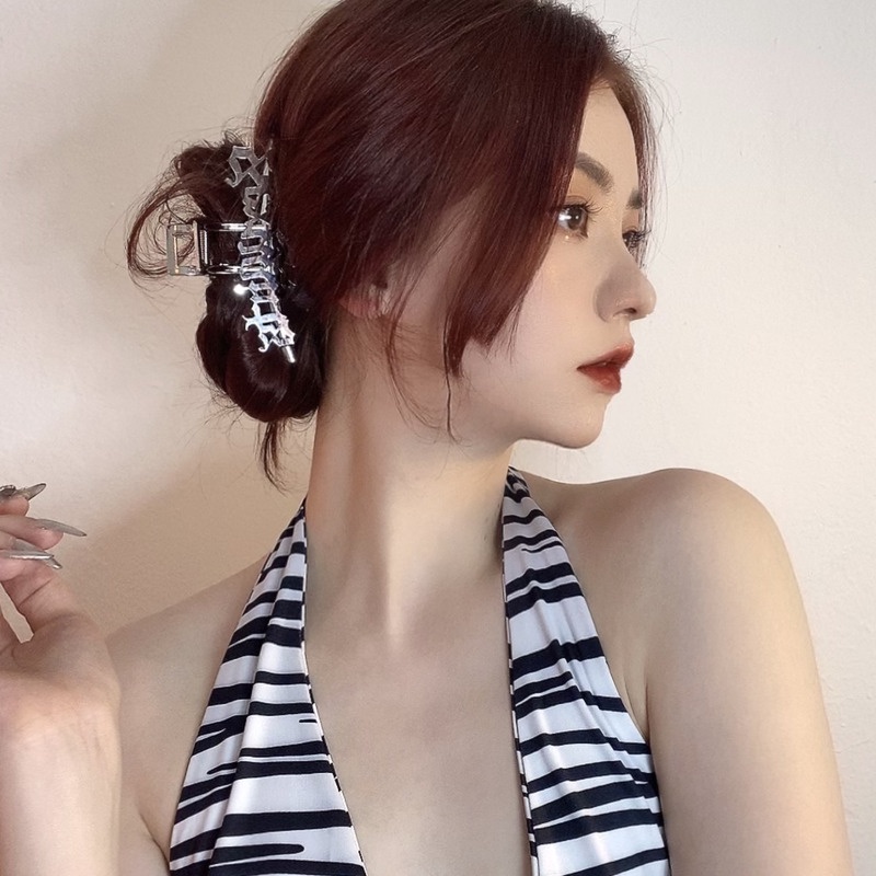 Kẹp Tóc Kim Loại Hình Chữ Cái Lớn Kiểu hip-hop Đường Phố Cá Tính Ngọt Ngào Cho Nữ