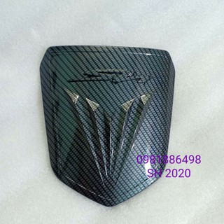 ỐP NẮP XĂNG SH 20 CARBON