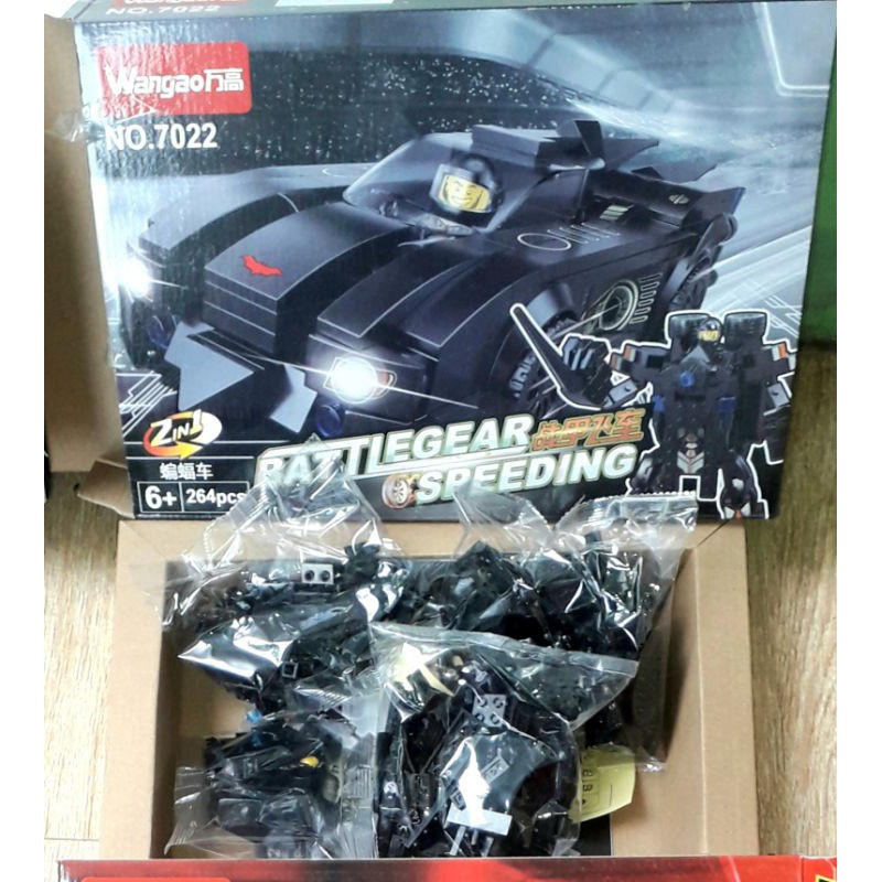 Lắp ráp 1 hộp Lego-Xe chiến tốc độ có nhiều chi tiết bằng nhựa rất đẹp