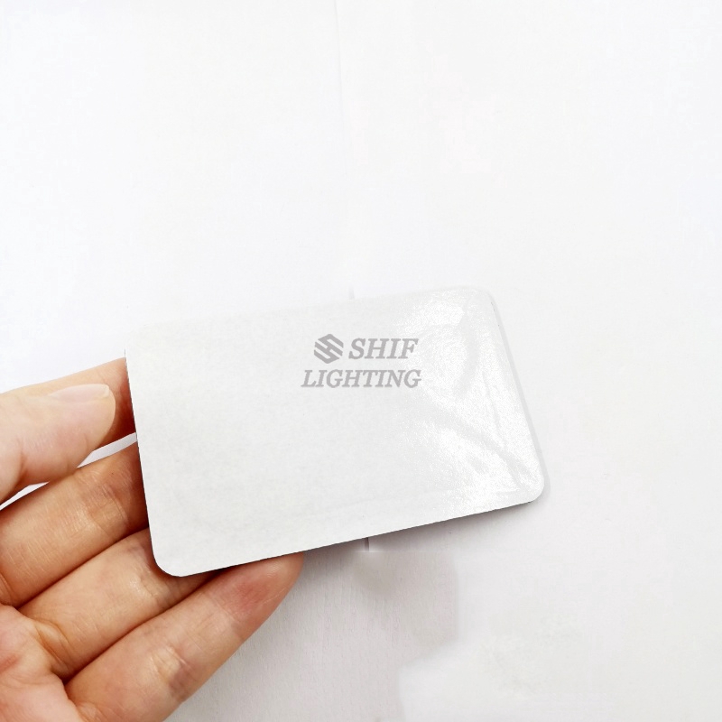 Miếng dán logo xe hơi ferrari bằng nhôm