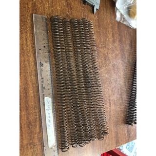 lò xo nén sợi 1,5 ly phi 16 dài 30