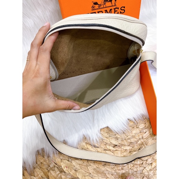 Túi si da thật màu kem