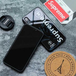 Ốp iPhone X Supreme