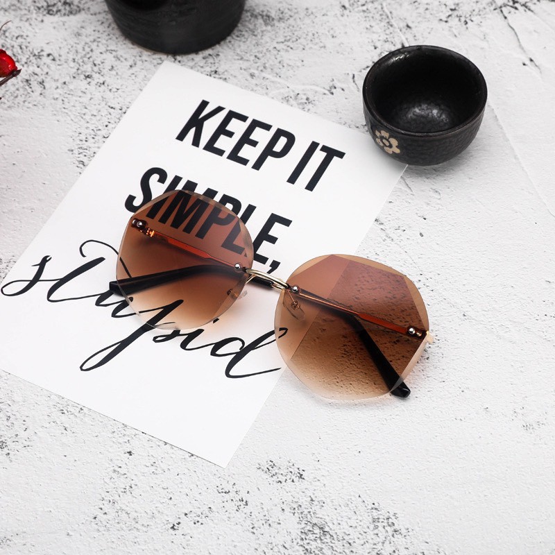 Kính Mát Nữ Đa Giác Thời Trang Tròng Không Viền Màu Sắc Lạ Mắt Phong Cách Dã Ngoại Sang Chảnh K2205 | BigBuy360 - bigbuy360.vn