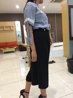 Áo sơ mi kẻ phối ren