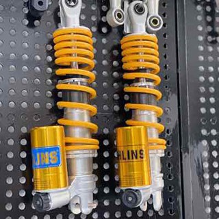 Phuộc ohlins gắn vario hàng 1:1.