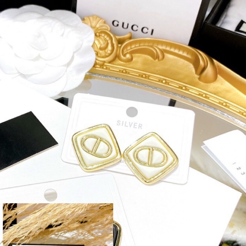 Khuyên tai cao cấp , hoa tai thương hiệu