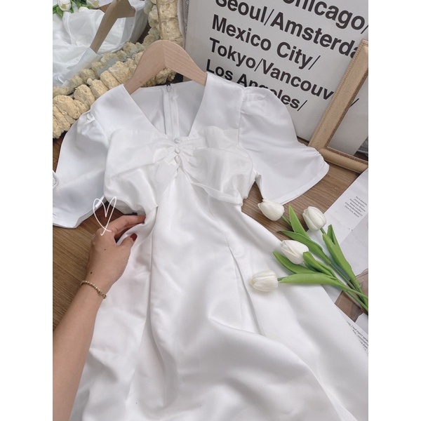 ĐẦM TRẮNG NƠ NGỰC CỔ V CHIẾT EO TRẮNG