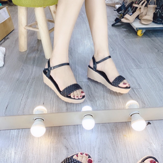 SANDAL ĐẾ XUỒNG SIÊU NHẸ MÃ SD00009