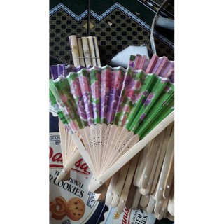 quạt giấy 1 chiếc