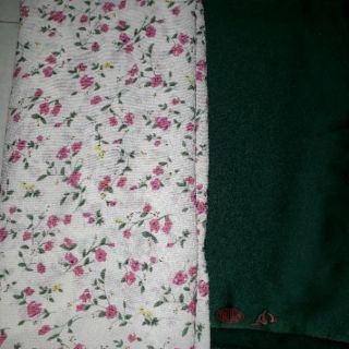 Xốp hoa nhí vải áo và quần satin