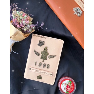 (Chat chốt tên-chọn màu)vỏ hộ chiếu gắn logo bé gái- bao da hộ chiếu đính charm công chúa