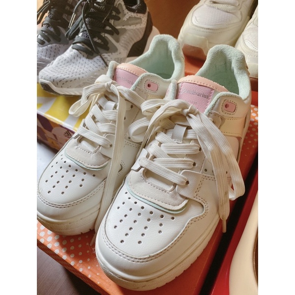 Thanh lý pass giày 𝑺𝑻𝑹𝑨𝑫𝑰𝑽𝑨𝑹𝑰𝑼𝑺 Size35