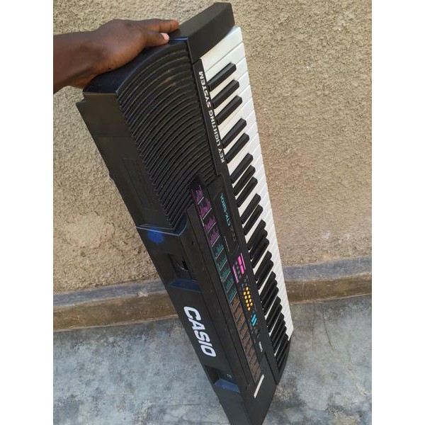 Đàn organ CTk 520l