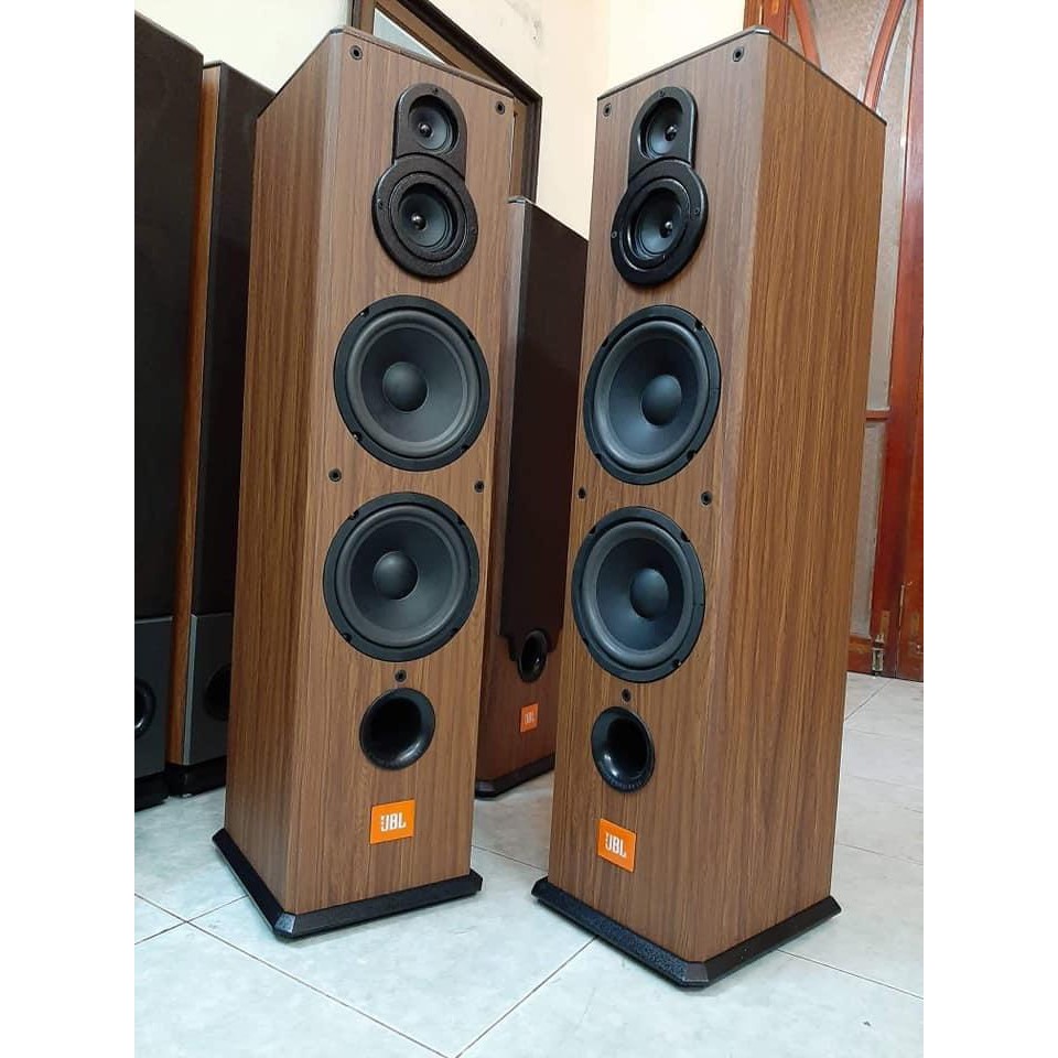 Loa Cây JBL-B20 4 bass 20 1 trung và 1 treble cho tiếng ra nhuyễn Trầm Lực phù hợp để trưng bày hát karaoke nghe nhạc