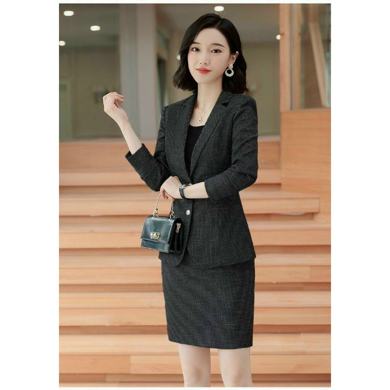 ✔ Set nguyên bộ 3 món áo Vest + chân váy + áo trong 3in1✔ Giá 355k ✔ Size : S, M, L, XL, XXL (XXL + 15.000VNĐ)✔ Chất liệ