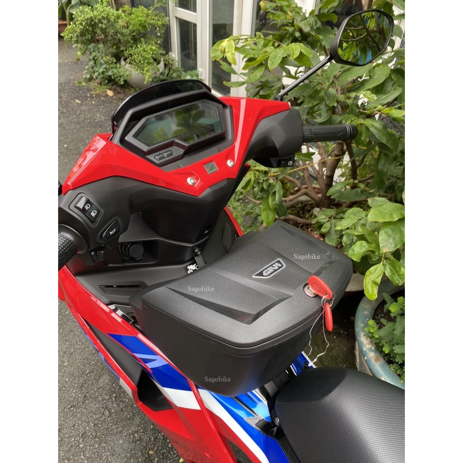 Thùng giữa Winner X 2022, thùng Givi G12N kèm bát gắn Winner V3