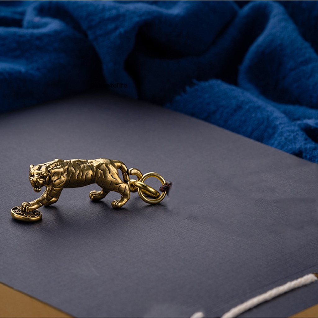 Mặt dây chuyền bằng đồng hình con hổ năm mới 2022