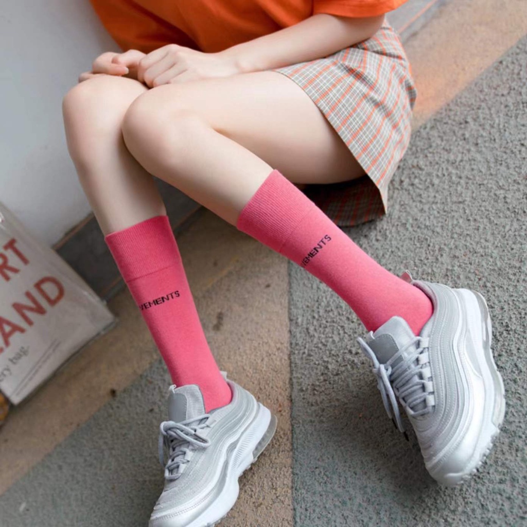 Black mid-calf socks for women ins trendy European and American coloured long socks calf socks