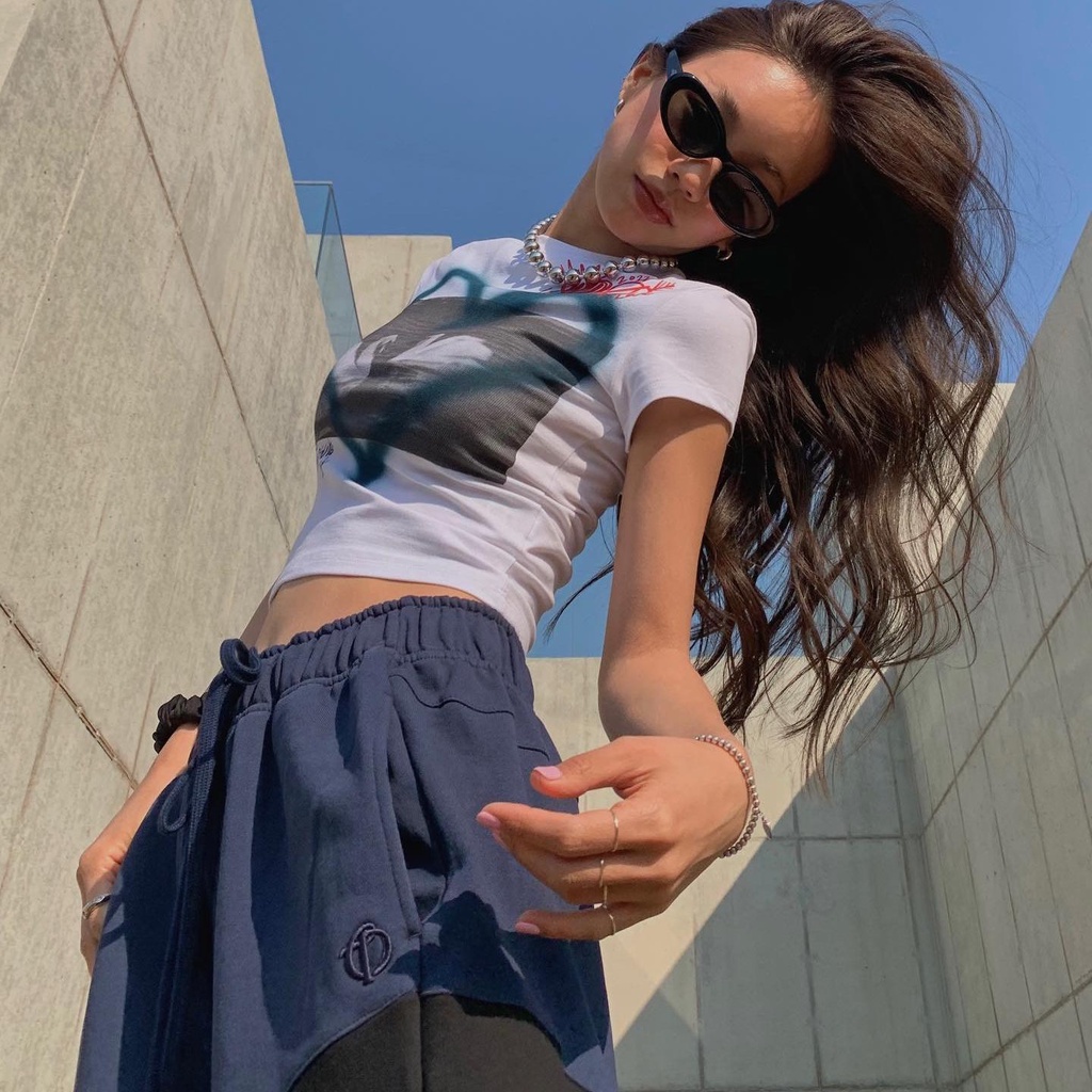 IU Áo Thun Tay Ngắn Dáng Ôm In Họa Tiết Trái Tim Thời Trang Mùa Hè Xinh Xắn Cho Nữ