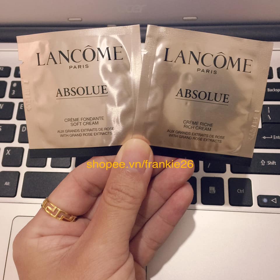 Kem dưỡng tái tạo làn da và duy trì nét tươi trẻ Lancome ABSOLUE SOFT | RICH CREAM WITH GRAND ROSE EXTRACTS
