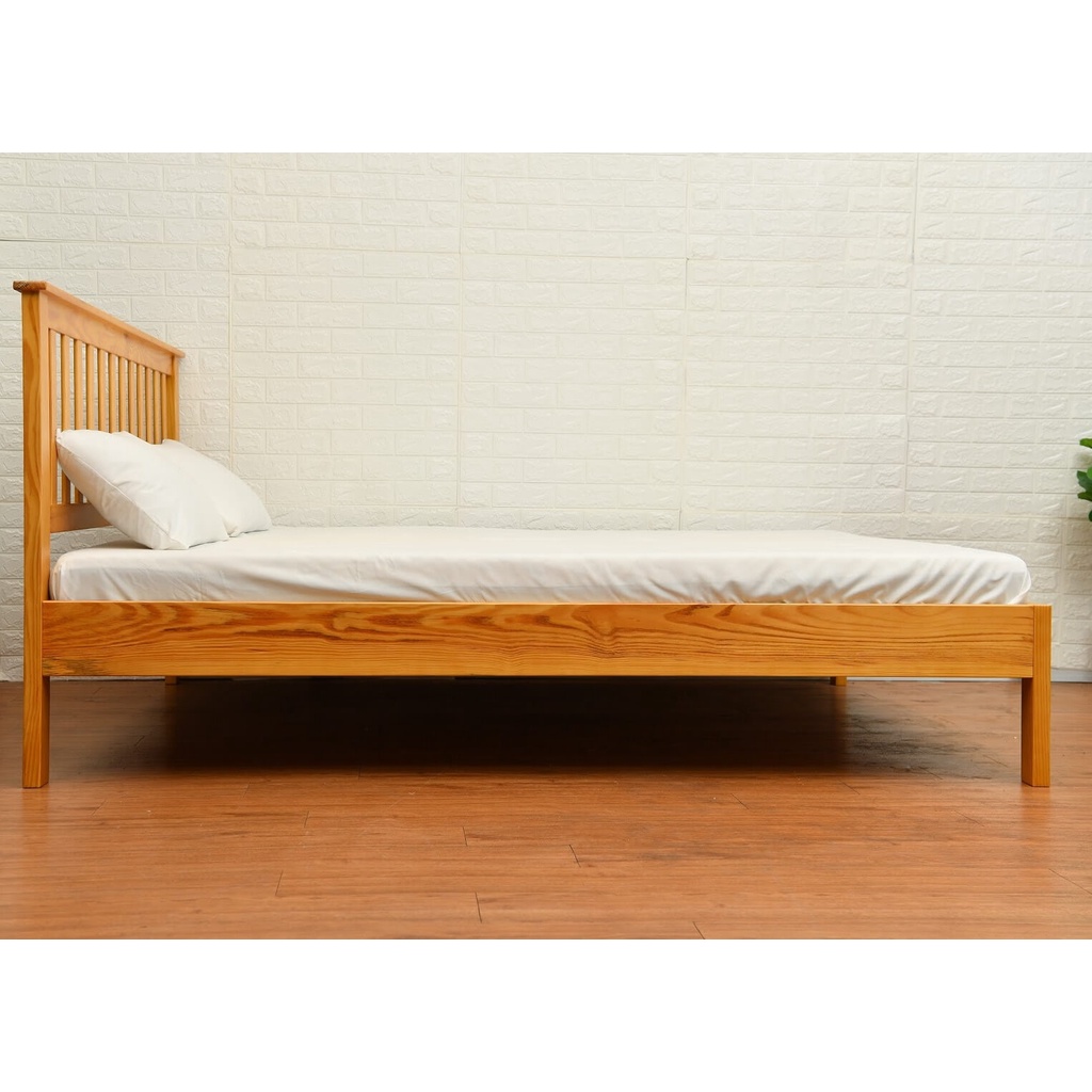 Giường gỗ Amando Piny bền chắc, tối giản sang trọng