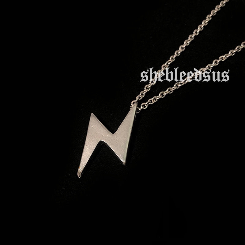 Vòng Cổ Gắn Mặt Hình Sấm Sét Cá Tính Phong Cách Retro