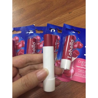 Son dưỡng môi có màu Labelo