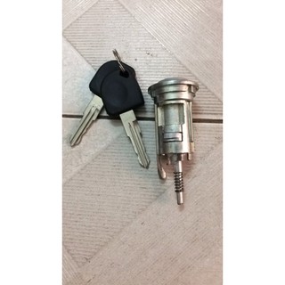 Khoá điện trong xe Daewoo Matiz / Chery QQ3