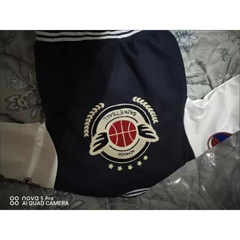 Áo Khoác Varsity Logo thêu | Ảnh fb cuối