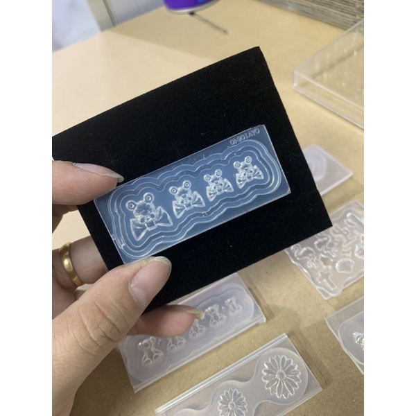 Khuôn đúc silicon làm nail hình nơ, gấu, hoa và các loại trang trí móng.
