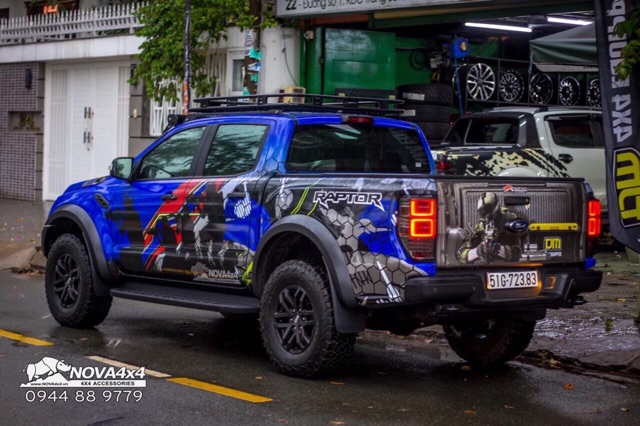 ĐÈN HẬU FORD RANGER MẪU ROVER