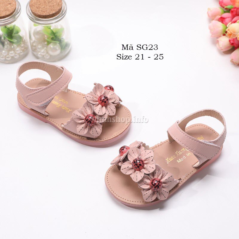Sandal bé gái 1 - 3 tuổi kiểu dáng Hàn Quốc da Pu mềm gắn hoa xinh xắn SG23