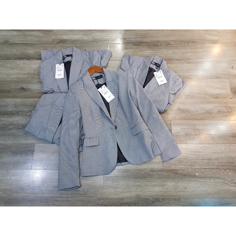 Blazer kẻ ghi