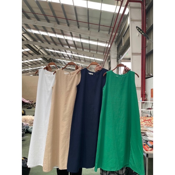 Váy 3 lỗ linen xẻ