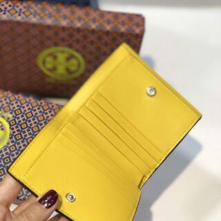 VÍ TORY BURCH