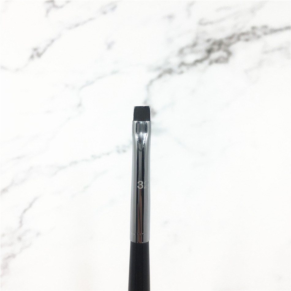 Cọ trang điểm kẻ mắt đầu phẳng độ chính xác cao Seph Series PRO No.32