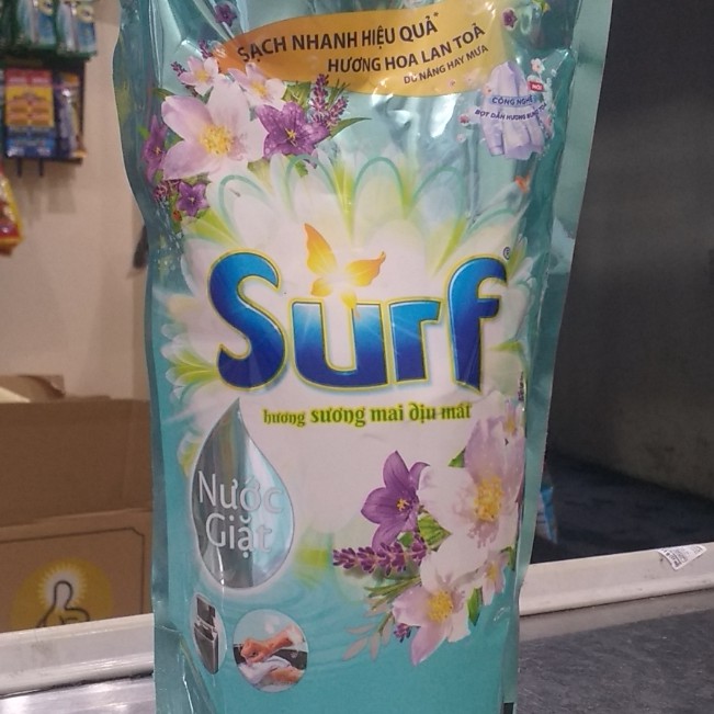 Nước giặt Surf 2.2 kg