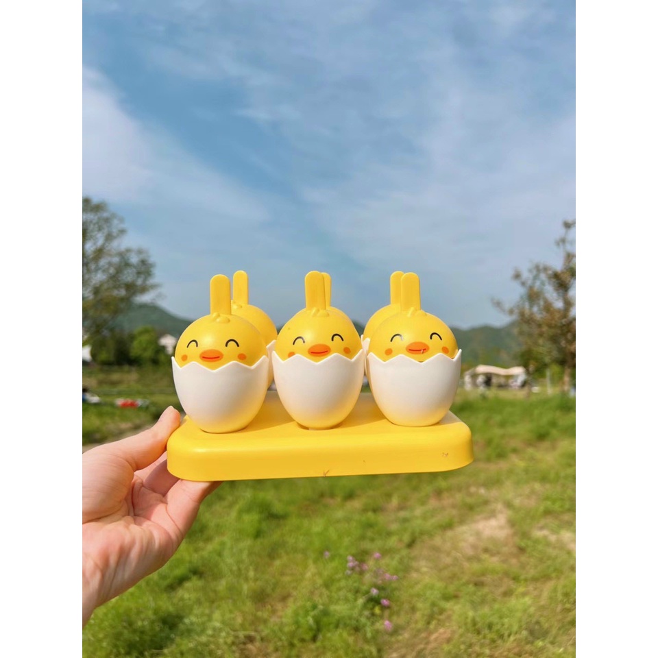Khuôn Làm Kem Hình Quả Trứng Gà Cute Bộ 6 Khuôn Làm Kem Đáng Yêu Màu Vàng Có Chân Đế Chắc Chắn