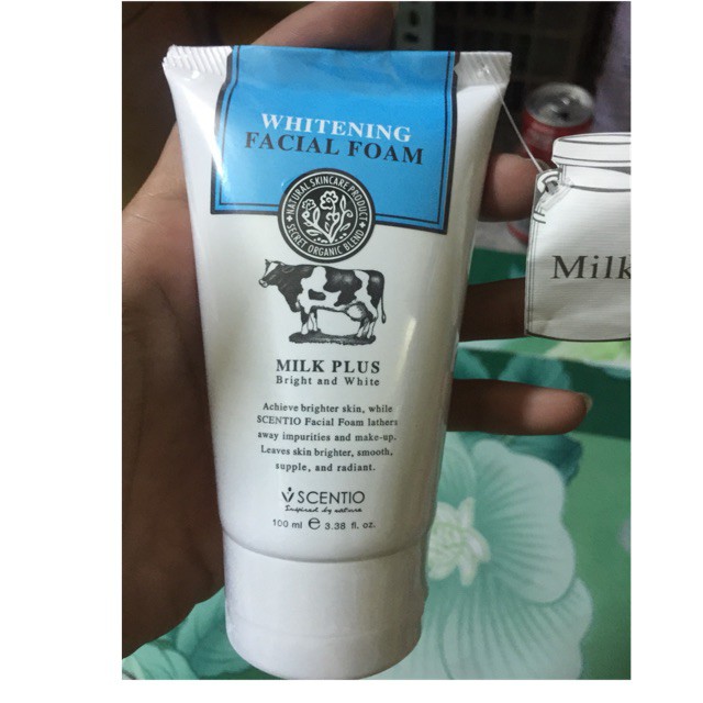 Sữa rửa mặt Beauty Buffet Scentio Milk Plus Whitening Facial Foam Q10