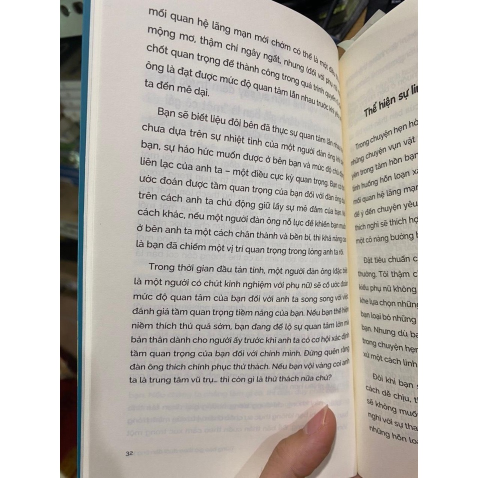 Sách - Đừng bao giờ theo đuổi đàn ông