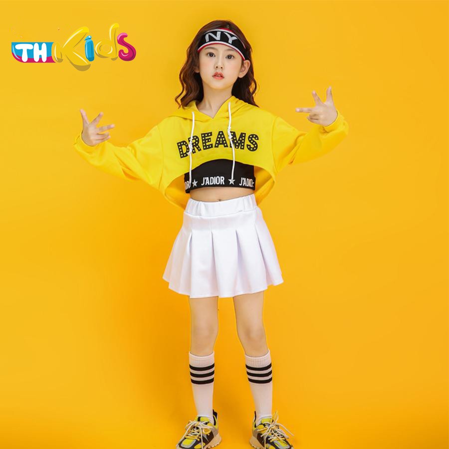 Set Đồ Nhảy Trẻ Em Ba Chi Tiết Áo Dreams Vàng + Áo Ba Lỗ Viền Chữ + Chân Váy Trắng.