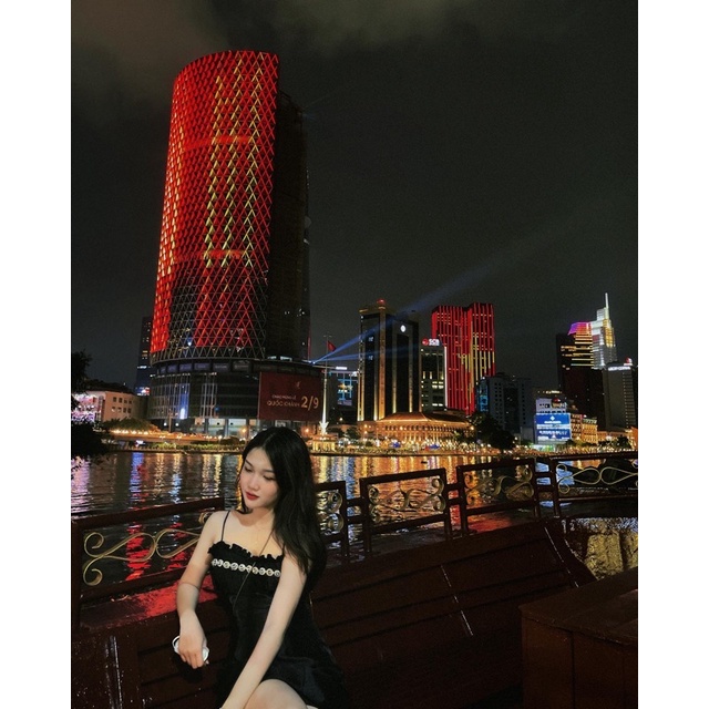 BIG SALE Đầm hai dây đính đá to hàng loại 1