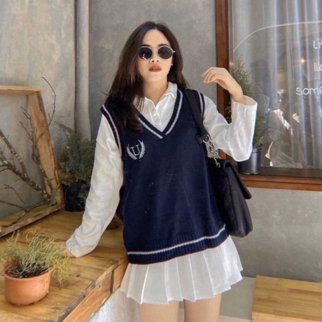 [Mã FAGREEN245 giảm 10% tối đa 30K đơn 99K] SET ĐẦM POLO TRẮNG PHỐI CHÂN PLI KÈM ÁO GHILE GÂN NAVY VIỀN | BigBuy360 - bigbuy360.vn