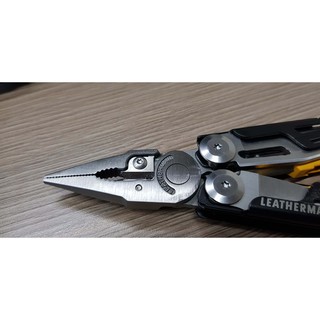 Dụng cụ đa năng Leatherman Signal