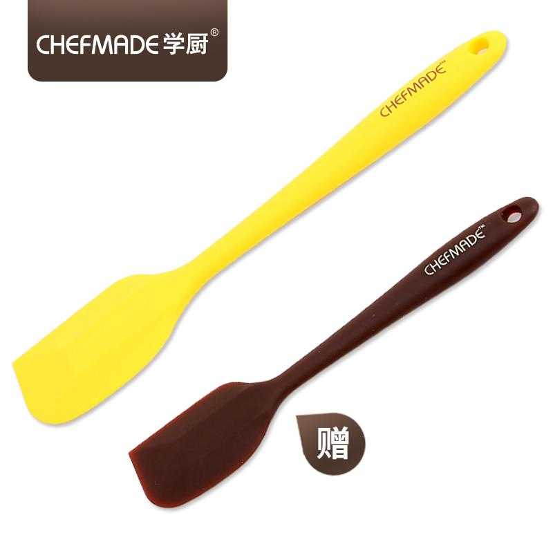 Set 2 phới làm bánh CHEF MADE WK9154 silicone thép không gỉ chống dính cách nhiệt đạt FDA màu vàng và nâu cho nhà bếp