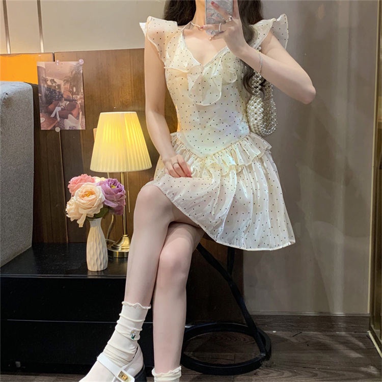 Đầm hở lưng thiết kế ngọt ngào dáng xòe ngắn xếp ly thời trang Pháp cho nữ